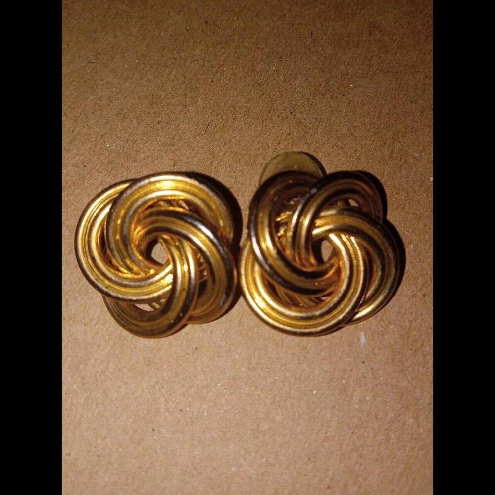 Large Gold Tone Post Twisted Collectible Fashion / Costume Jewelry Earrings